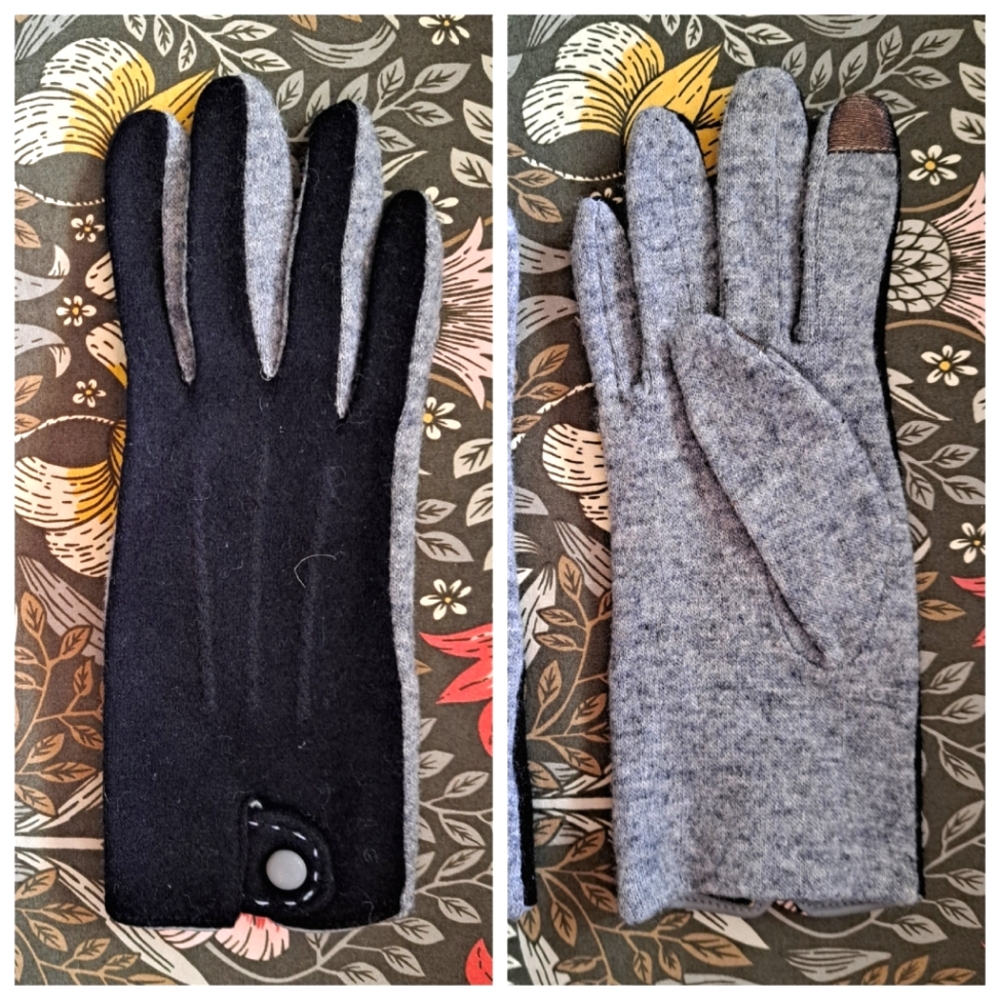 Stylish Black and Gray Wool Gloves